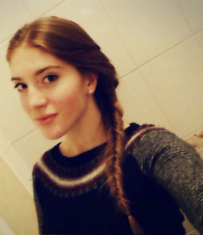 girl-in-aqua-dress-blond-in-wild