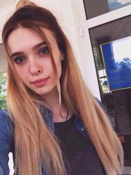 girl-in-aqua-dress-blond-in-wild